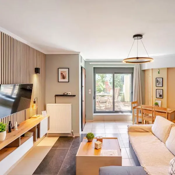 Fab Maisonette 100m2 - Private courtyard - JK 7towers -Old City Center, hotel u Solunu