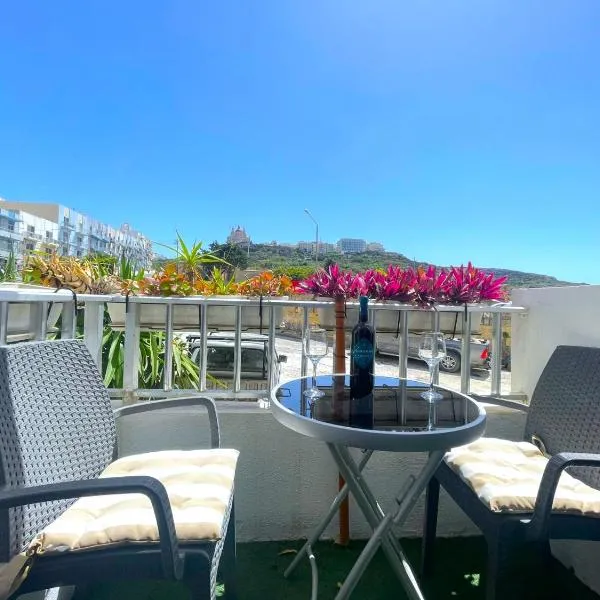 close to beaches, Luxe fully equipped, Cosy comfort Sunlit balconies, ξενοδοχείο σε Is-Sellum