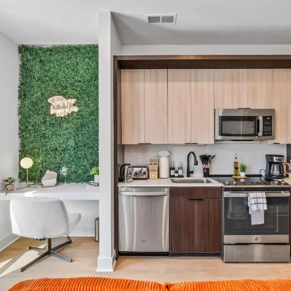 OTR King Bed Free Parking Gym Top Floor Club Room, khách sạn ở Cincinnati