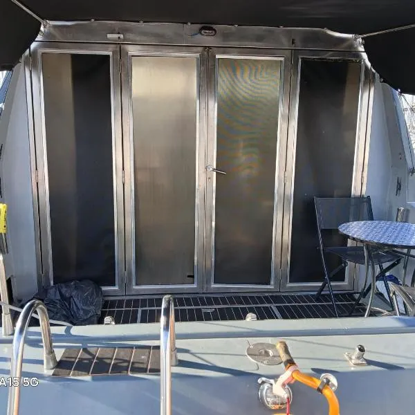 Bateau au bassin des lumières, ξενοδοχείο στο Μπορντώ