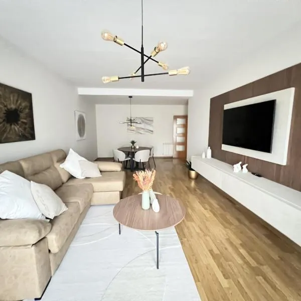 Apartamento Albacete con piscina, hotel en Albacete