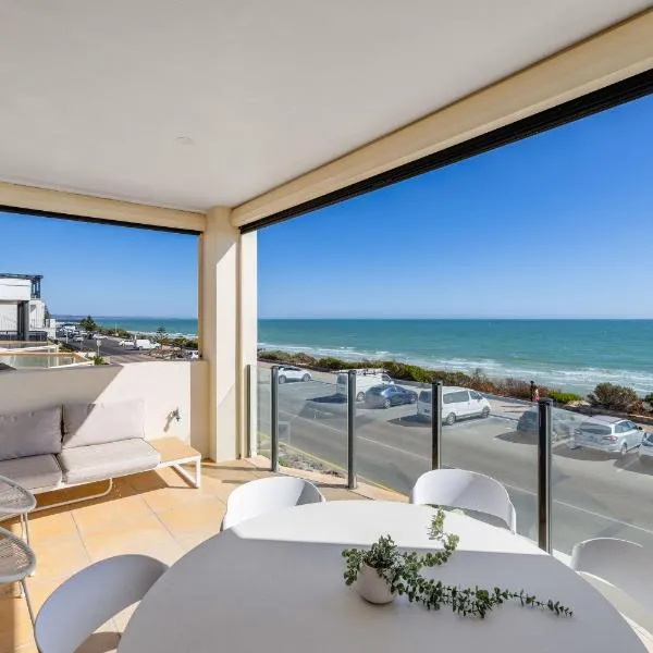 Henley Beachfront Luxury Home With Sauna Just 200m From Henley Square!, hotel v destinaci Henley Beach South