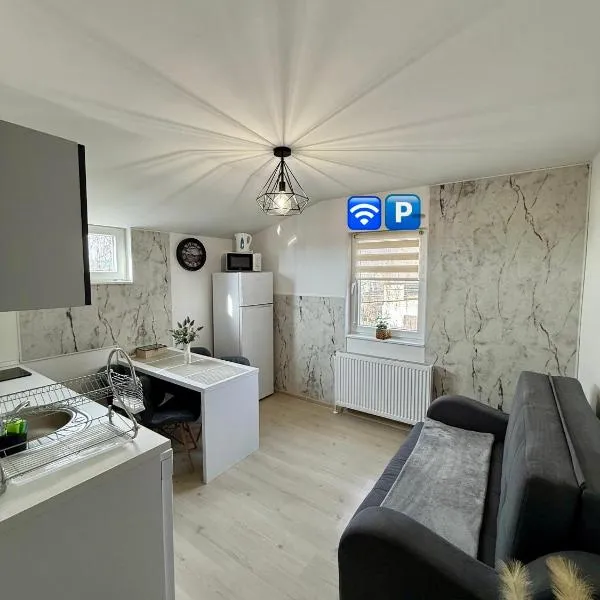 Jokai Apartments Nr7, code entry, hotel in Sfântu-Gheorghe