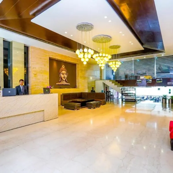 The Vaikunth Mcleodganj #centrally heated & air cooled #scenic mountain view #big parking #on mall road #top rated #most awarded #premium rooms #bar #terrace #lift #property of the year, hotel in McLeod Ganj