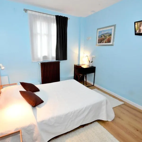 Hôtel de l'Ours, hotel v destinaci Coulommiers