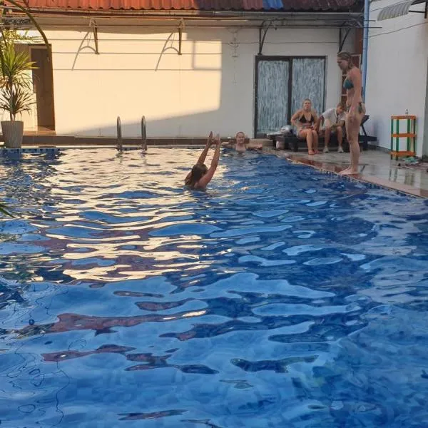 Vang Vieng Golden Lotus Hotel, hotel in Vang Vieng