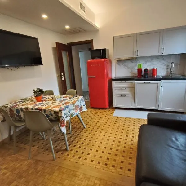New Seaside Vintage Apartment, 20m to the beach, WI-FI&TERRACE, hotel in Bordighera