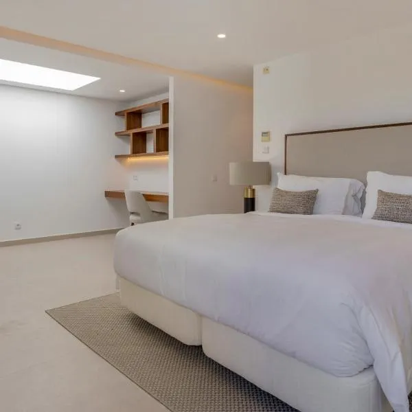 Pine Cliffs Village, hotel v destinaci Albufeira
