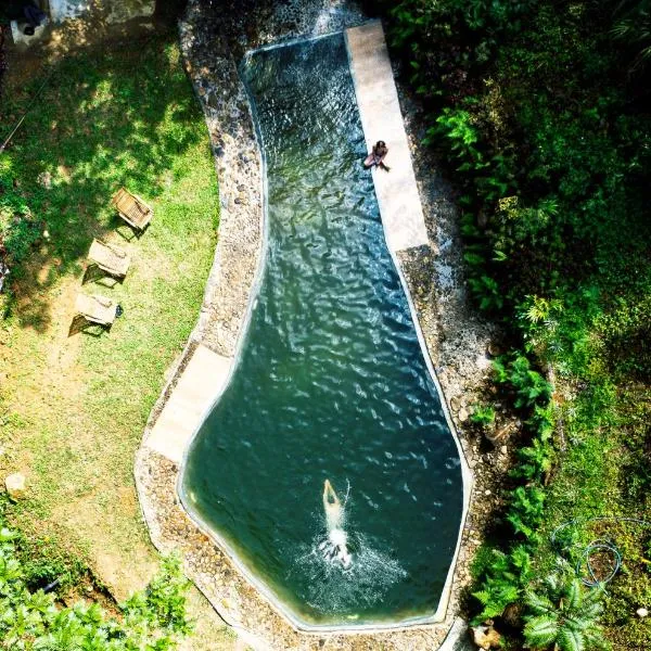 Natural Mystic Sanctuary, hotel v destinaci Deniyaya