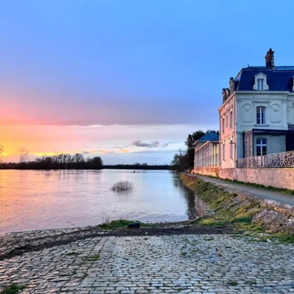 Hôtel Les 3 Lieux - Restaurant Gastronomique, Bistrot, Espace sensoriel, hotel v destinácii Les Ponts-de-Cé