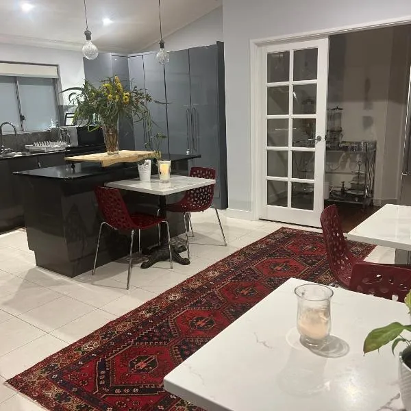 Whitfords Delight Bed & Breakfast, hotel v destinaci Perth