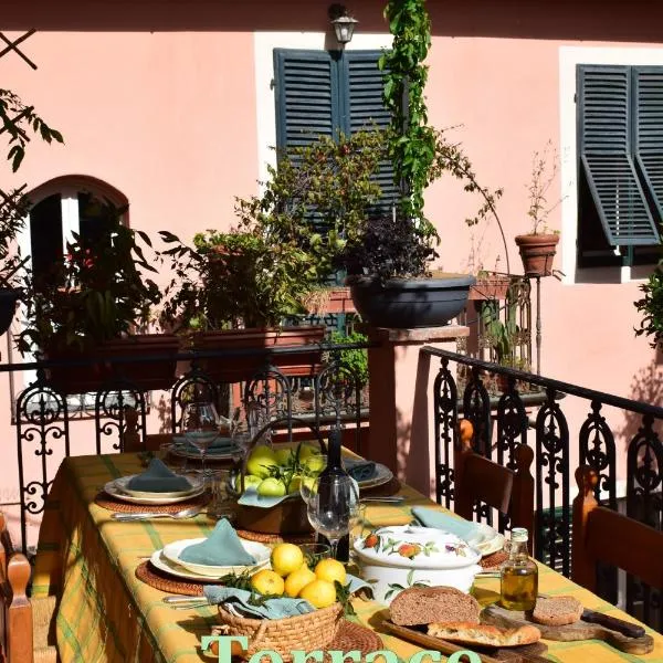 Il Carmine Charme & Terrace with AC, hotel in Lucca