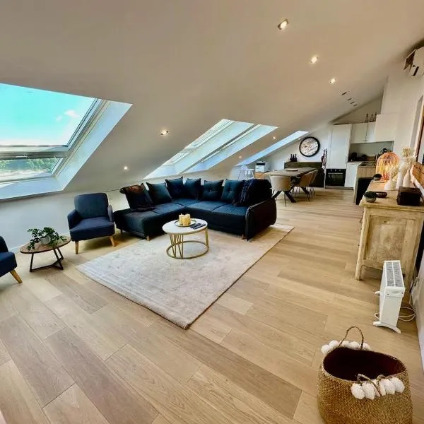 Gorgeous 2 bedrooms brand new sea view, Hotel in Antibes