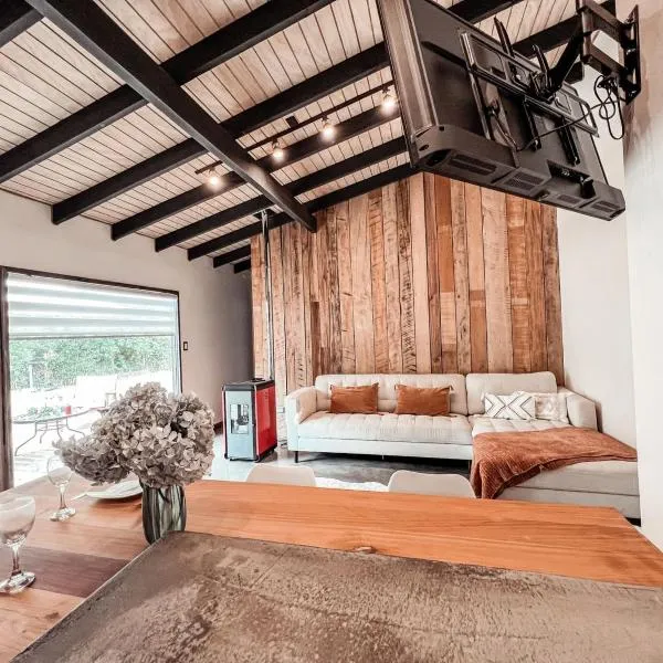 Apartamento campestre 2 dormitorios con terraza، فندق في بورتو فاراس