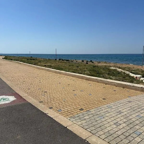 Ocean view - מול הים, hotel v mestu Nahariyya