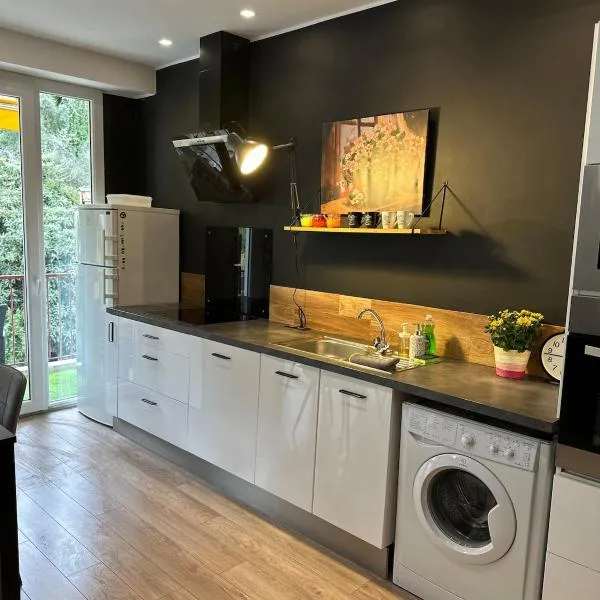 Spacious Riviera Studio, готель у Ніцці