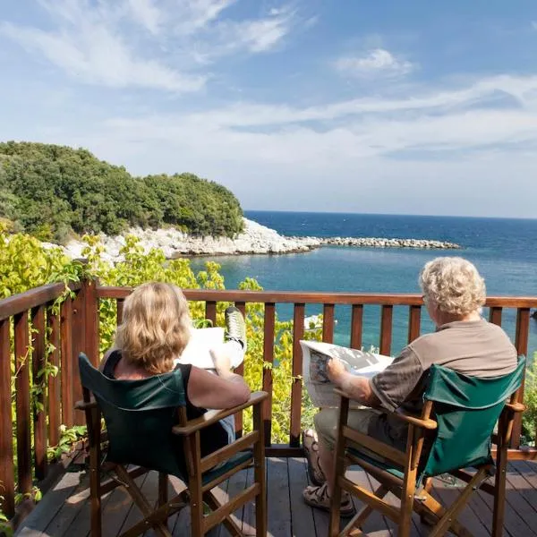 Victoria's Guesthouse, hotel v destinaci Damouchari