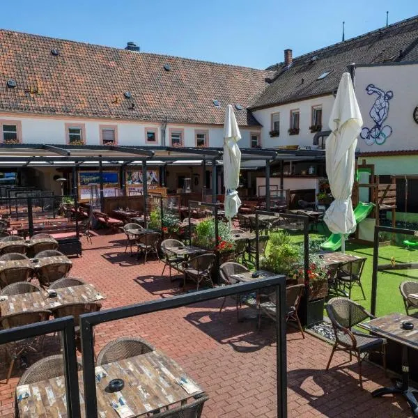 Hotel Goldenes Schiff, hotel v destinaci Grimma