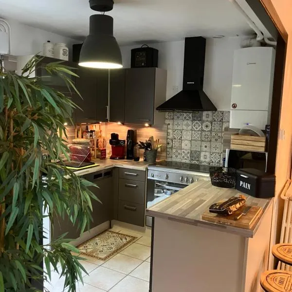 28 rue Louis Bleriot 72700 Alonnes, khách sạn ở Allonnes
