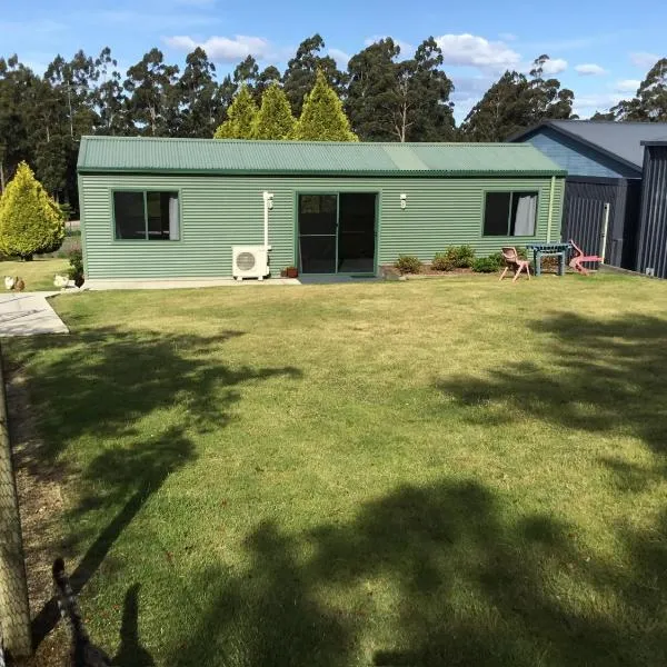 Cabin in the Tasmanian Bush - Tranquility!、Pipers Riverのホテル