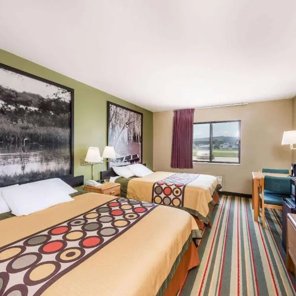 Super 8 by Wyndham Chanute, hotel in Chanute