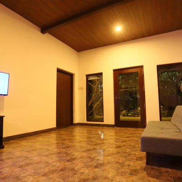 AMcroos, hotel in Negombo