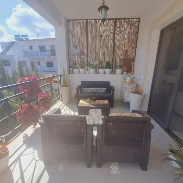 Paramount Gardens Resorts C202, khách sạn ở Larnaka