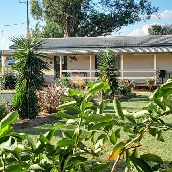 Narromine Aerodrome Tourist Park and Motel, hotel a Narromine