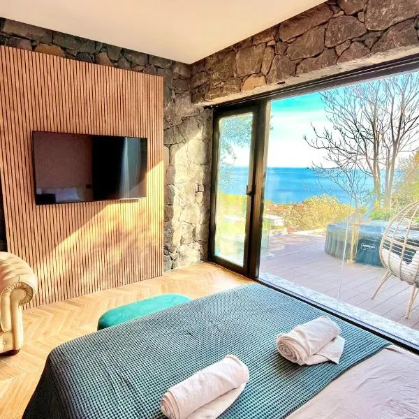 Dolce Lava - Luxury LavaStone Suite, hotel v destinaci Valverde