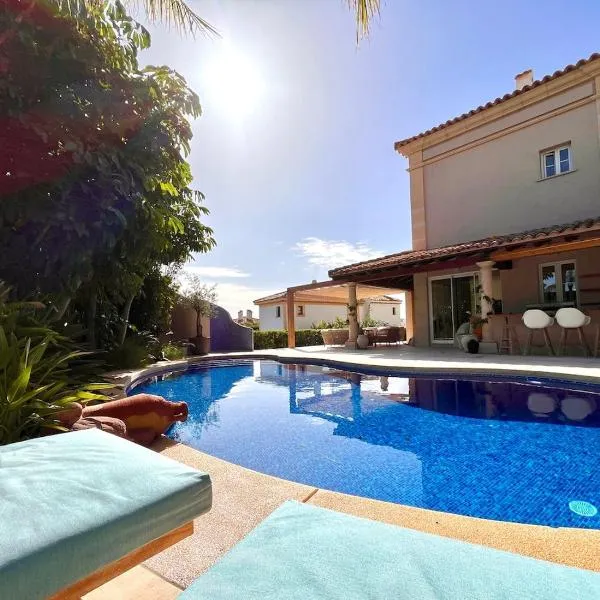 Exclusive house in Finestrat, hotel en Cala de Finestrat