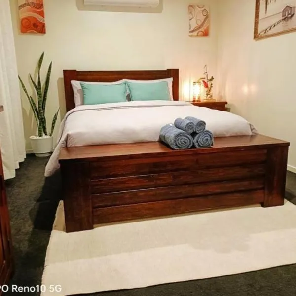 Deluxe Queen Room, ξενοδοχείο σε Holmview