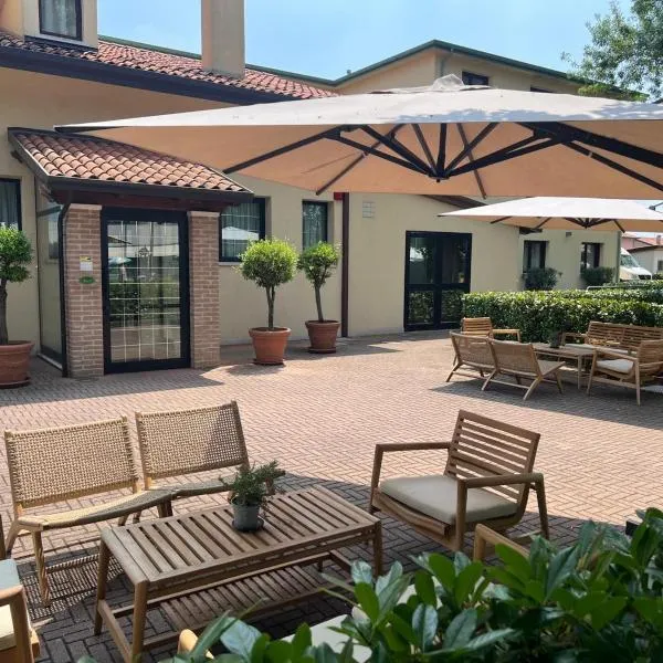 GREEN GARDEN Resort - Smart Hotel, hotel v Mestre