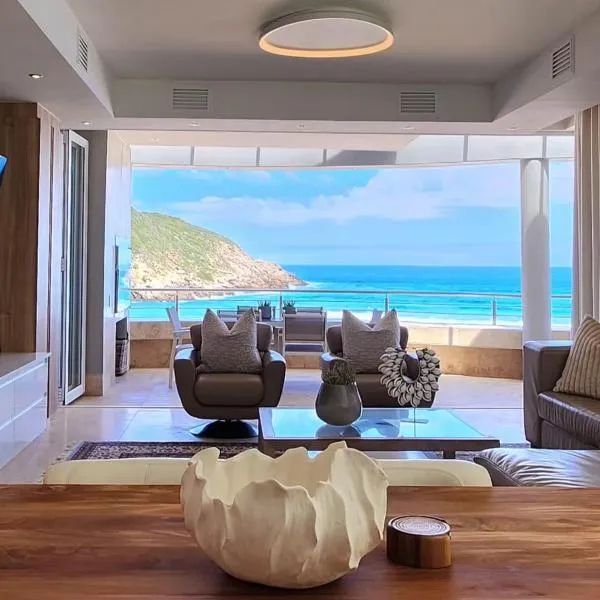 Waves of Grace Seafront Villa, hotel v destinaci Herolds Bay
