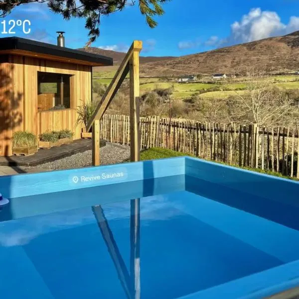 Rostrevor Mountain Lodge - Glamping Pods - Revive Sauna & Hot Tubs、ロスターバーのホテル