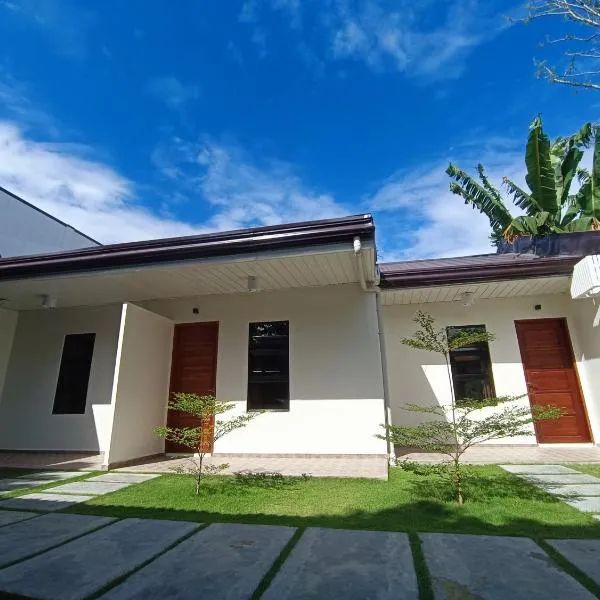 Kaimito House - Guest House near Mactan-Cebu Airport, hotel i Lapu Lapu City