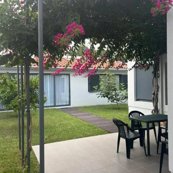 Casa da Mónica, hotel in Ponta Delgada