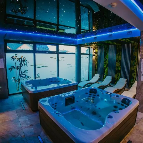 Pensjonat Latino, hotel v destinácii Rowy