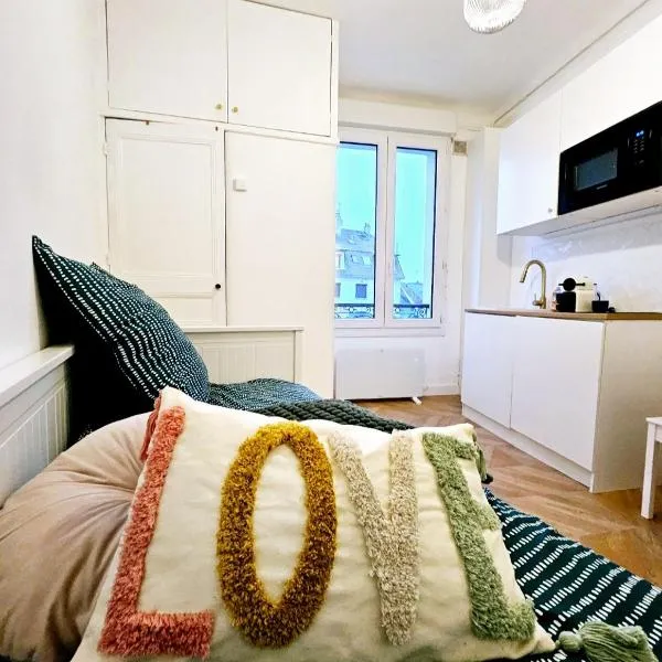 Studio Cœur de Deauville à 10 minutes à pied de la plage, khách sạn ở Deauville