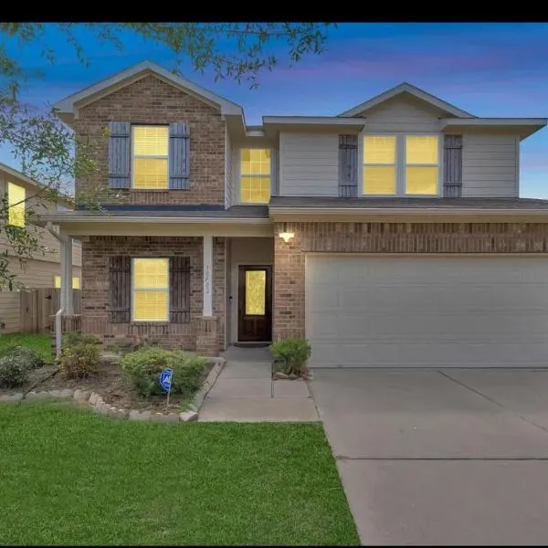 Elegant family home, hotel en Cypress