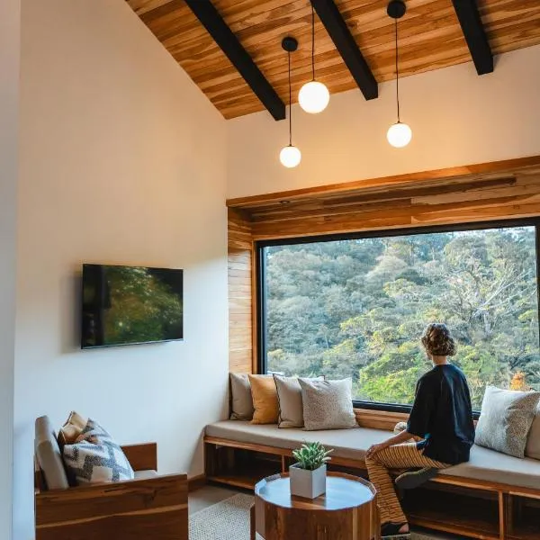 MAUMA Forest Villas - Fireplace & Amazing Views, hotel en Monteverde