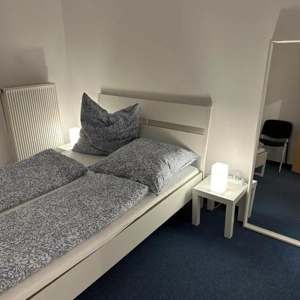 Sonnenlage - Ferienwohnung nahe Pforzheim-Karlsruhe - 7 Minuten zur A8, Hotel in Eisingen