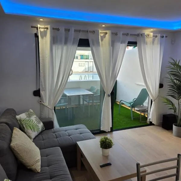 Luxury Alondras E108 – hotel w Aronie