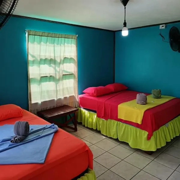 Cabinas Miss Miriam 2, hotel v destinaci Tortuguero