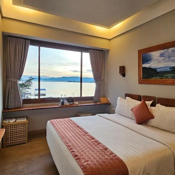 Damar Toba, hotel v Balige