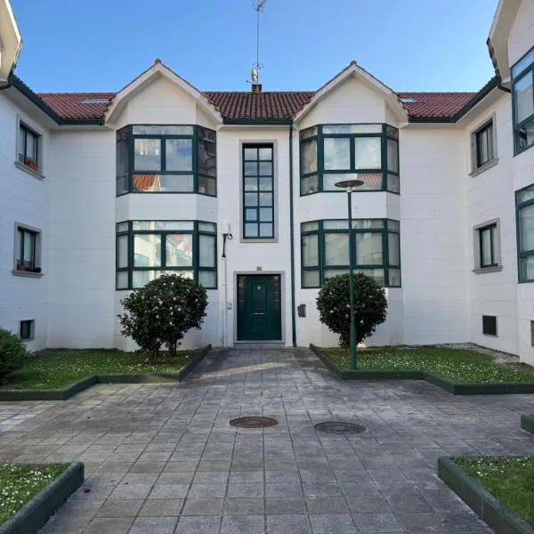 Lar de Cubeliños, hotel in Ribeira