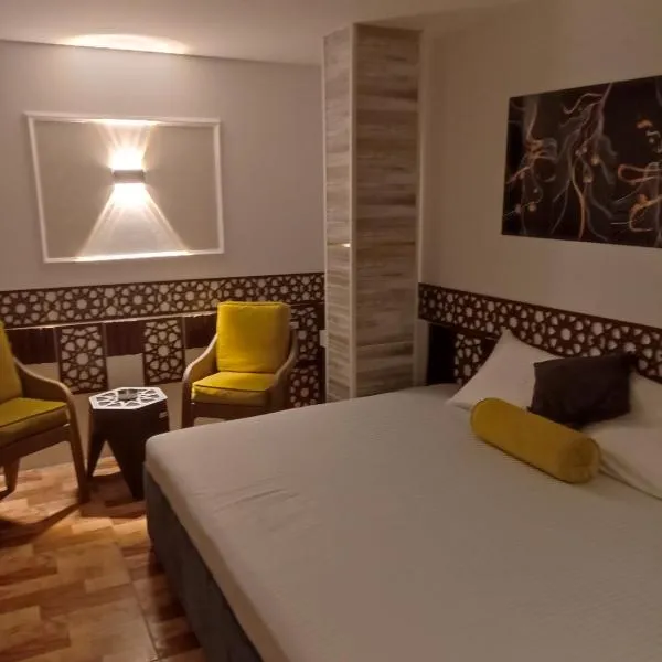 فندق شاهين, hotel en Suez