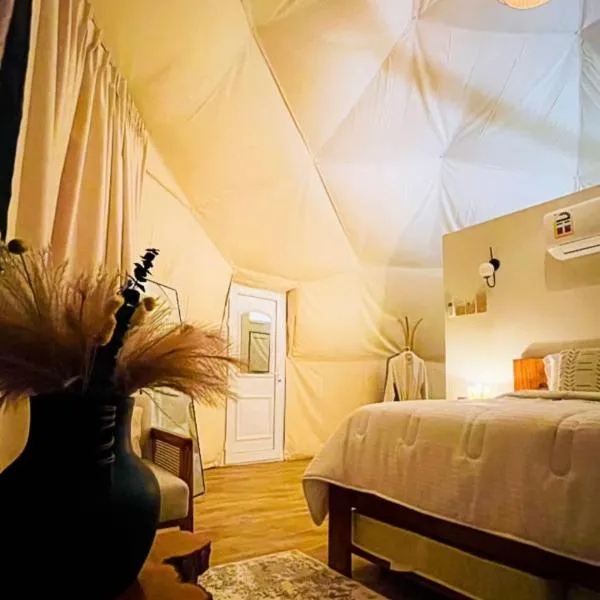 Aman dome desert, hotel in Ḩawīyah