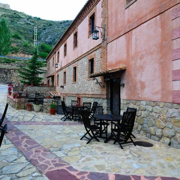 Caserón De La Fuente, hotel v destinaci Albarracín
