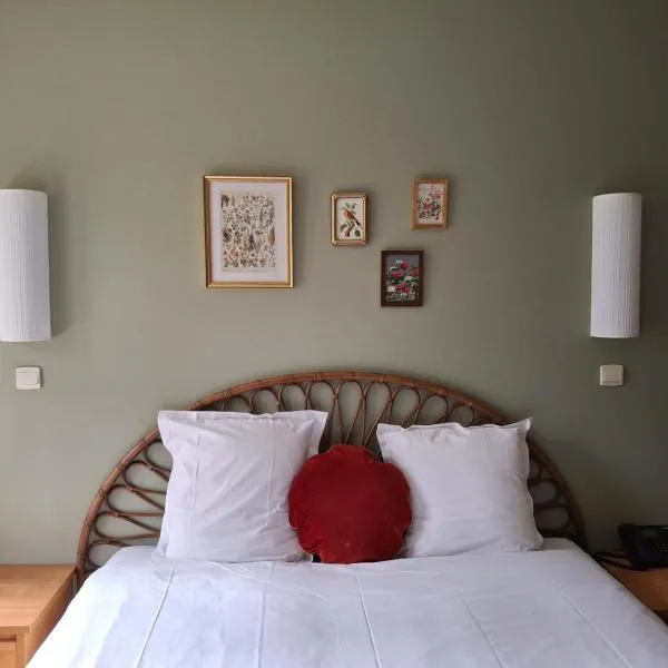 Hostellerie Du Lys, hotel v destinaci Lamorlaye