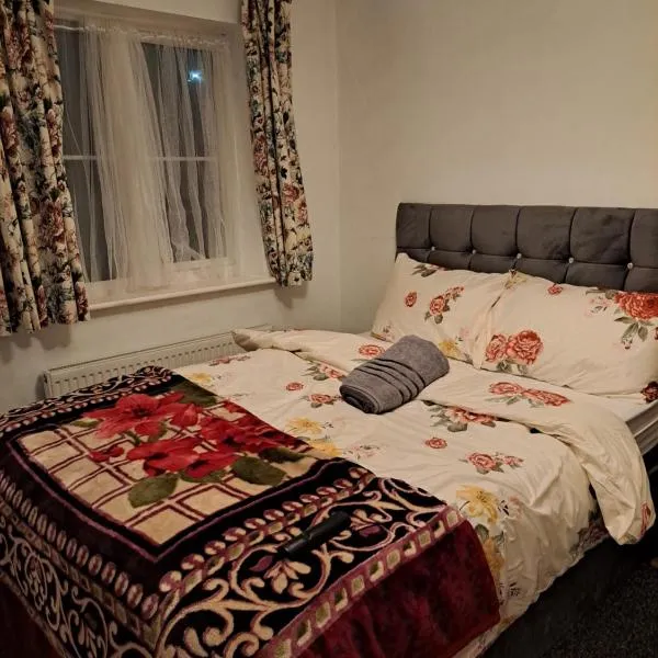 Mekees Luxury Apartment Toronto Wing, hotel v destinaci Tipton